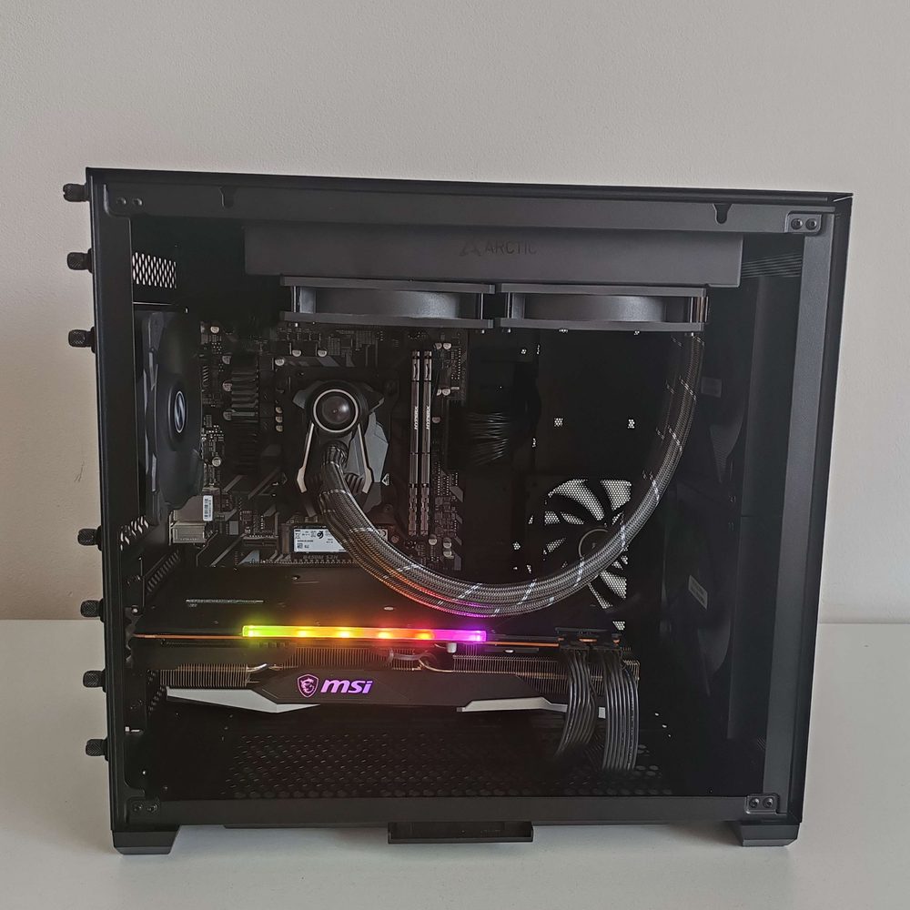 Dark, no-RGB client PC build for Luke